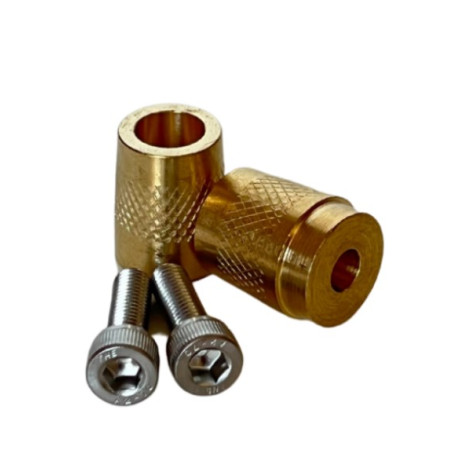 Adattatore terminale 586 in ottone alto per automobili con filettature M6 (6 mm).